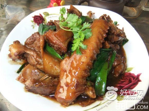 大蒜焖鸭肉