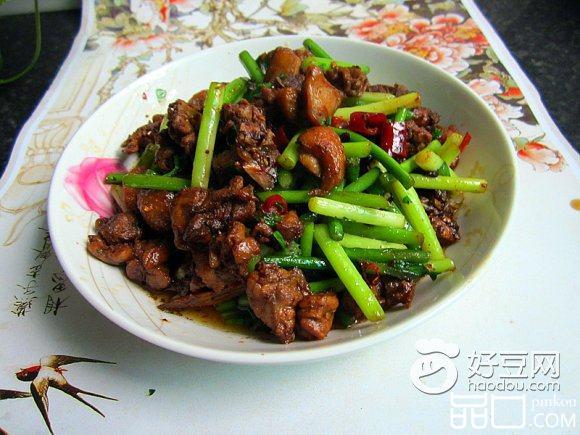 蒜苔炒鸭肉