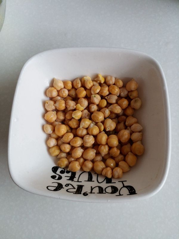 猪蹄烧鹰嘴豆步骤2