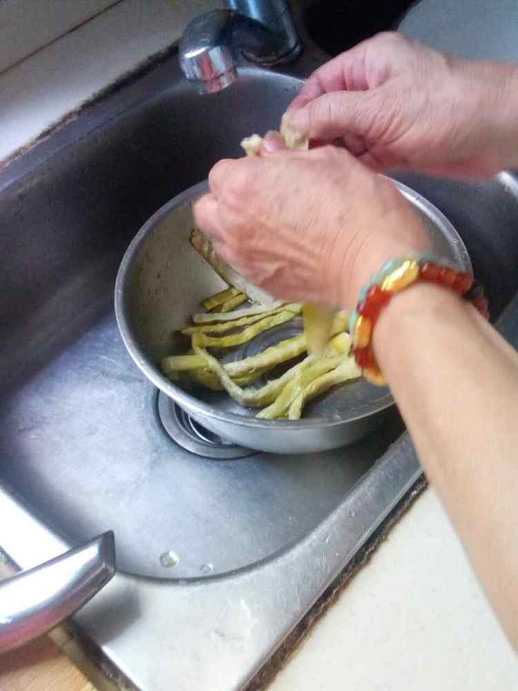 猪蹄蹄膀汤步骤3