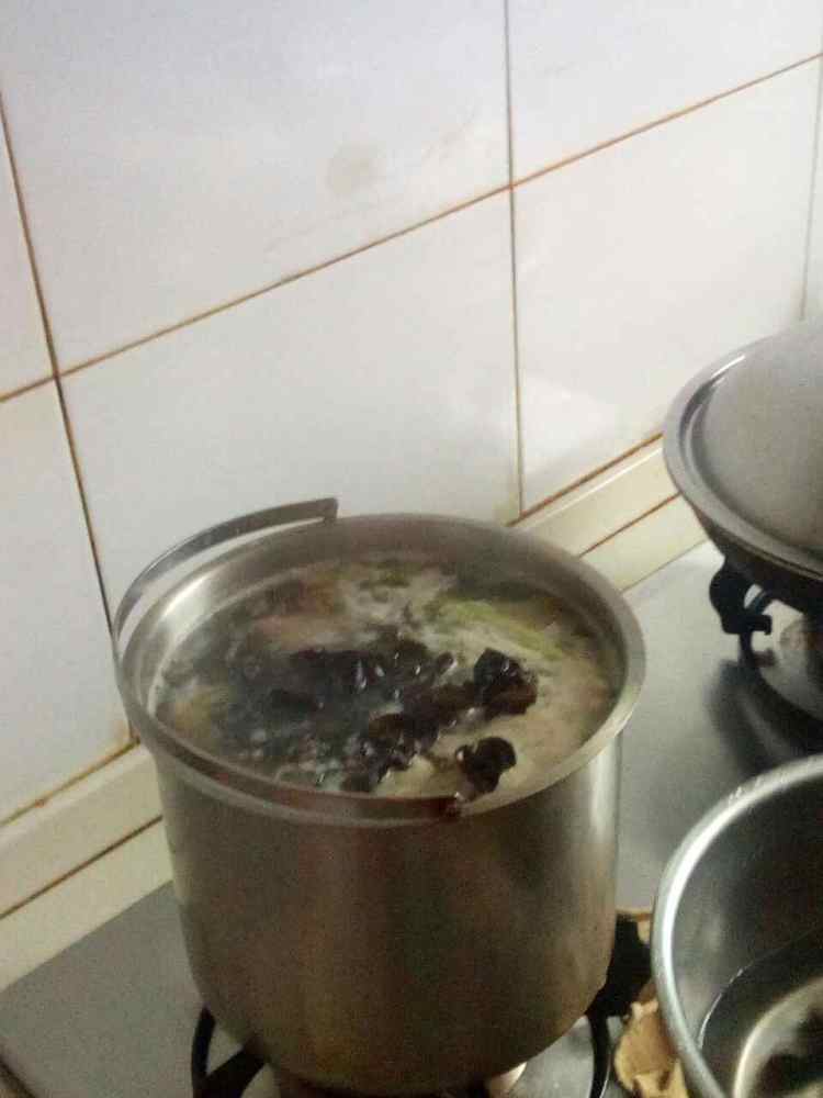 猪蹄蹄膀汤步骤10