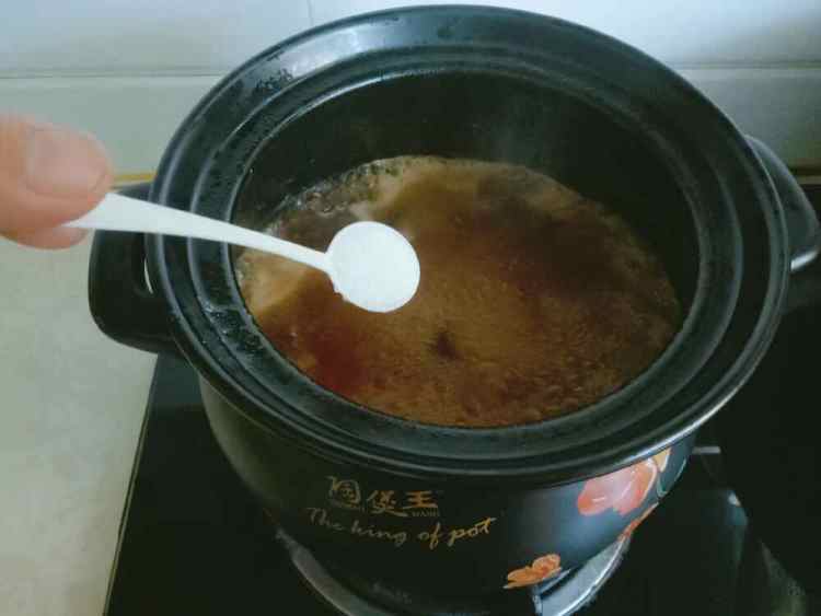 香辣猪蹄煲步骤7