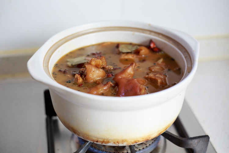 麻辣猪蹄步骤9