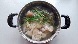 黄豆猪蹄汤步骤4