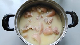 黄豆猪蹄汤步骤7