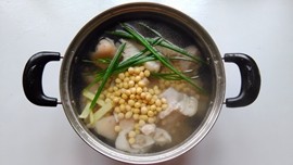 黄豆猪蹄汤步骤6