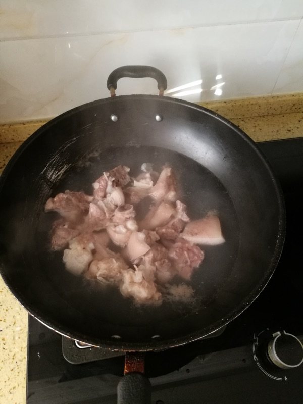 猪蹄酸菜面步骤3