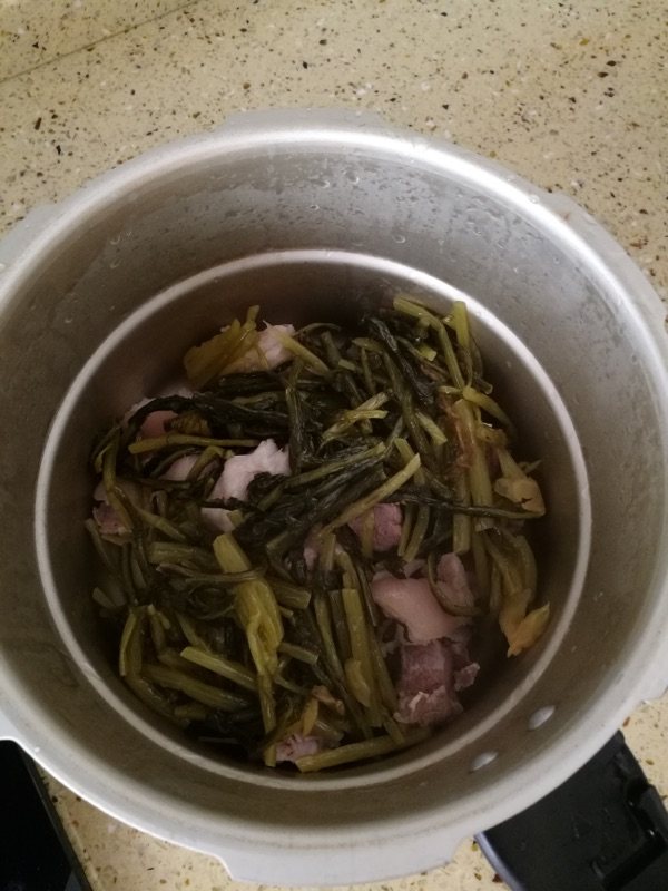 猪蹄酸菜面步骤5