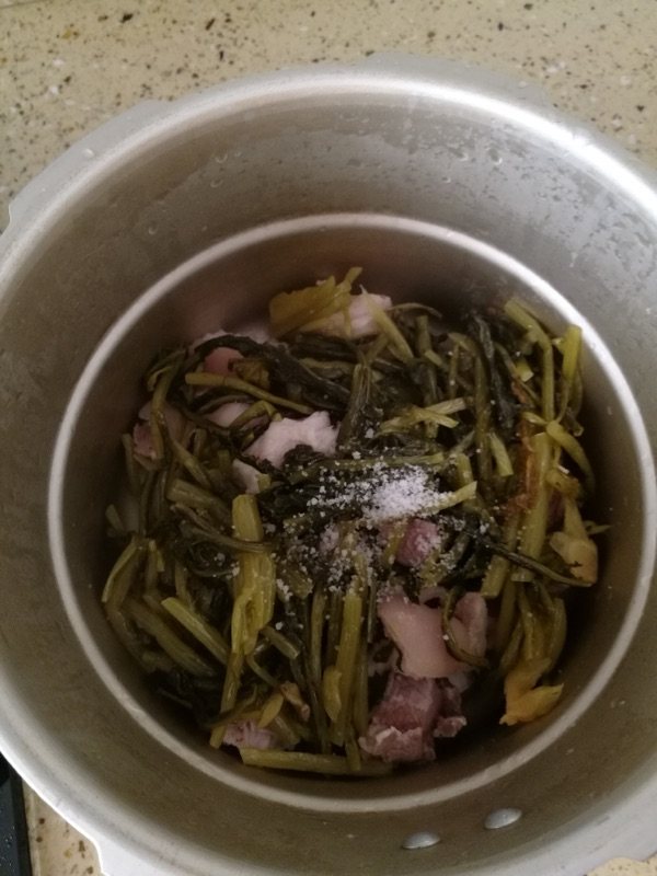猪蹄酸菜面步骤6