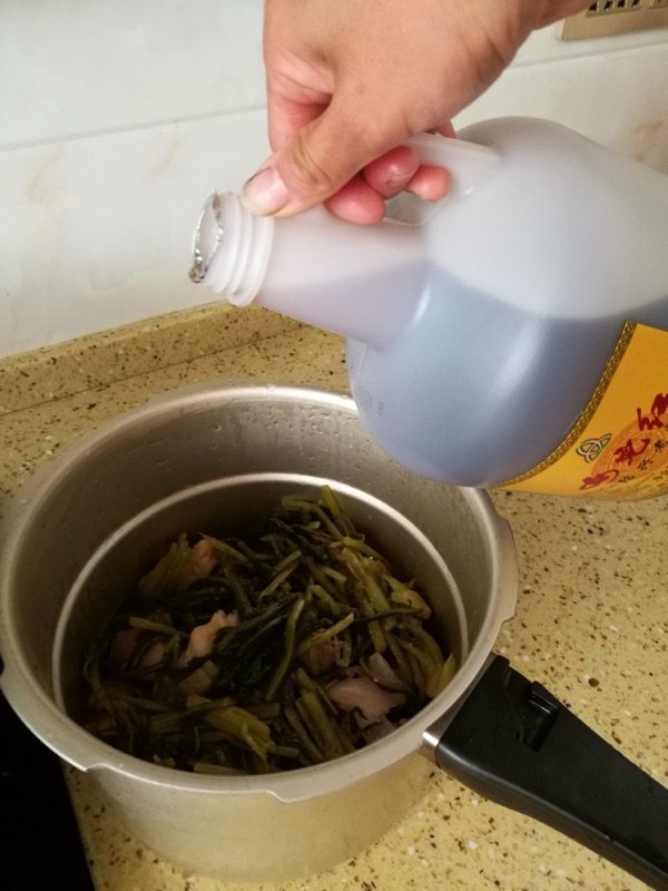 猪蹄酸菜面步骤8