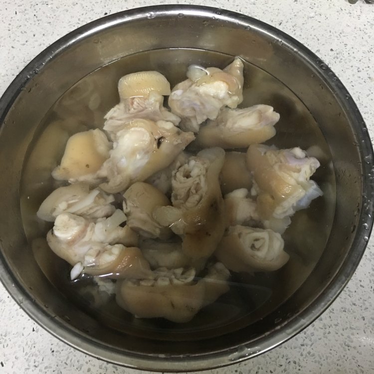 酸辣泡蹄花步骤3