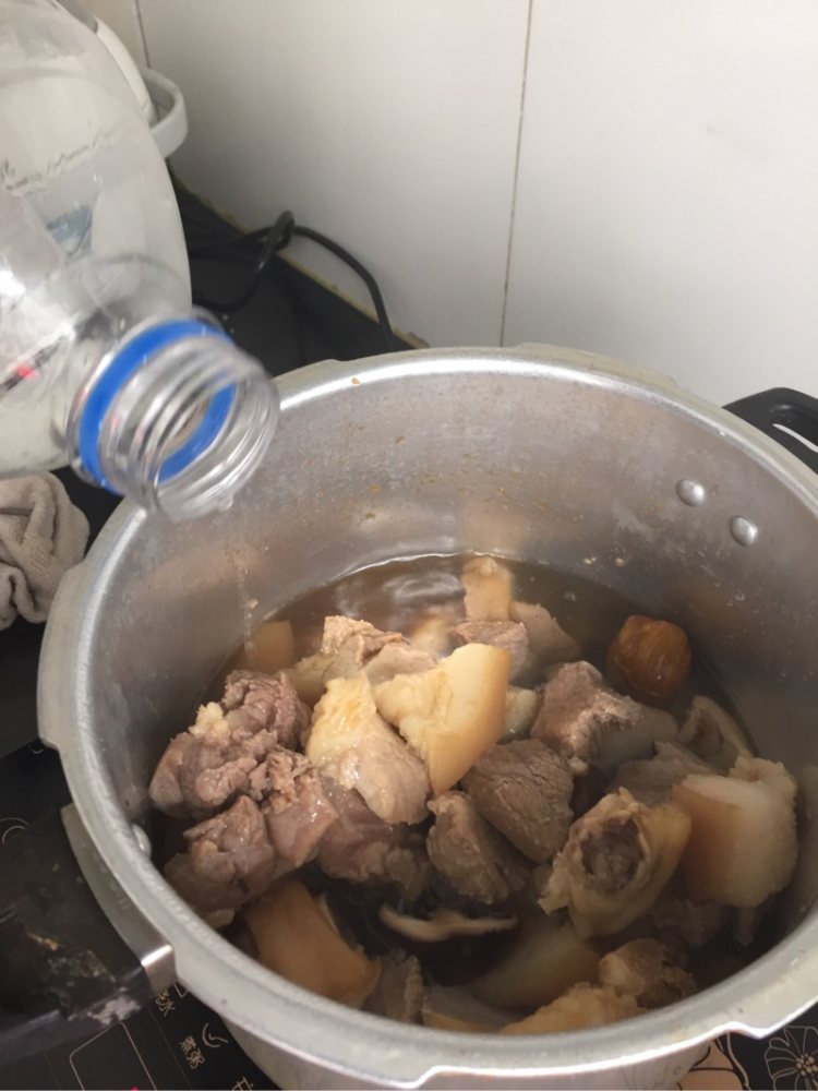 香菇猪蹄步骤11
