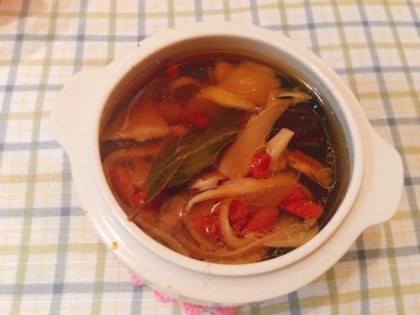 菌菇猪蹄汤步骤9