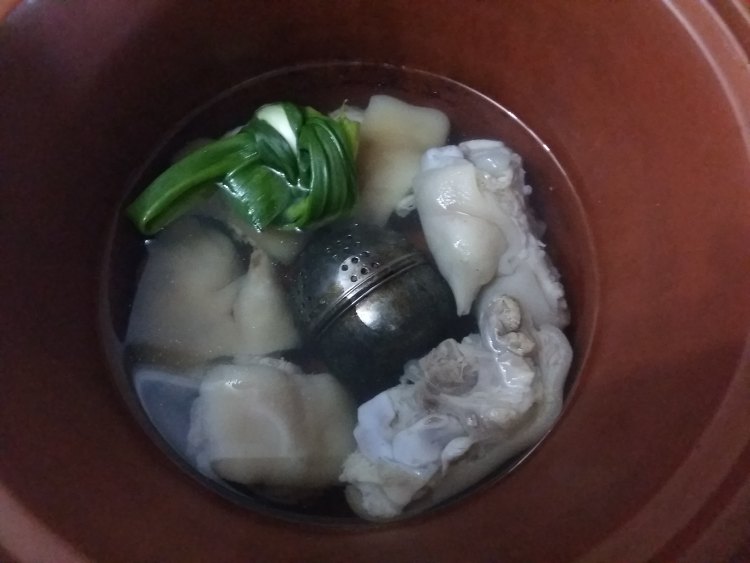 豆浆蹄煲鸡步骤7