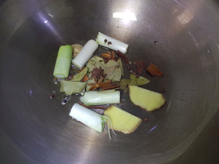 黄豆猪手步骤7