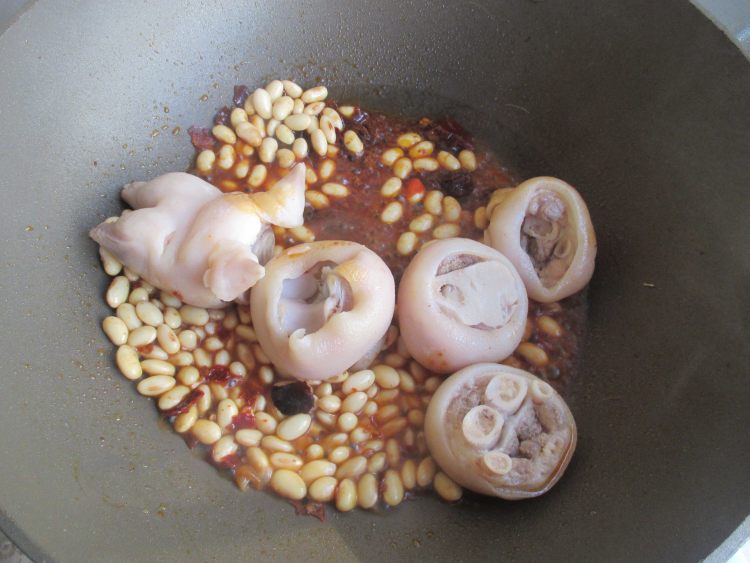 黄豆辣猪蹄步骤8