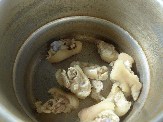 水笋煮猪蹄步骤2