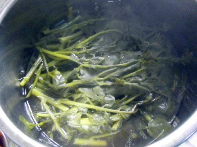 西洋菜煲猪蹄步骤7