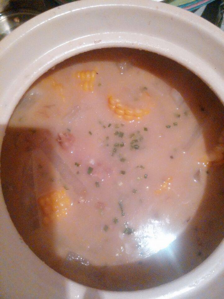萝卜猪蹄汤步骤7