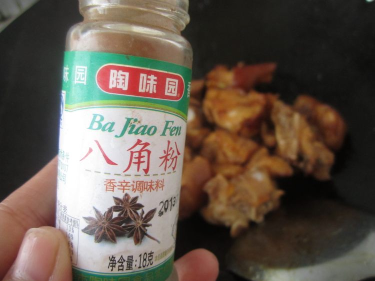 土豆红烧猪蹄步骤8