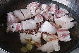 番茄啤酒炖猪蹄步骤2