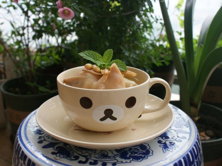 金针炖猪蹄步骤7