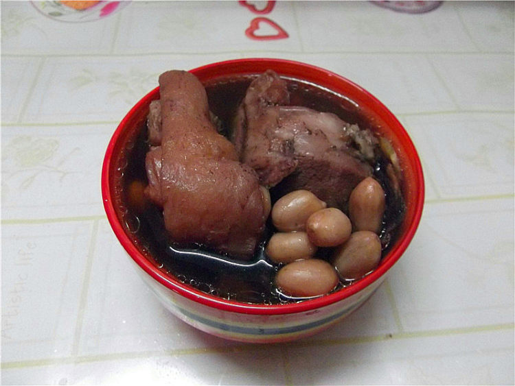 黑豆花生煲猪蹄步骤5