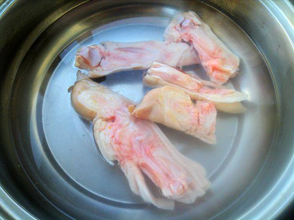 猪蹄山药煲步骤3