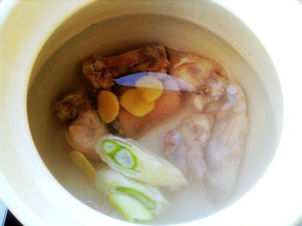 猪蹄山药煲步骤10