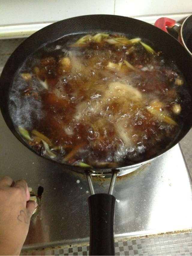 香酥猪蹄步骤16