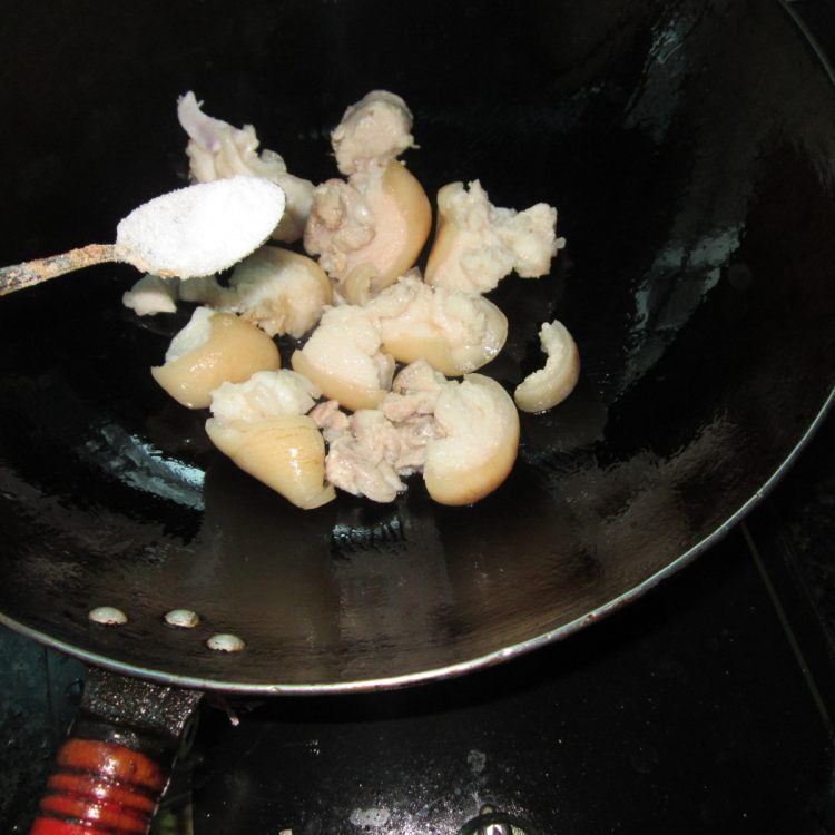咸豆豉蒸猪蹄步骤5