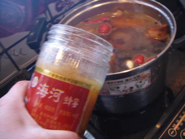 蜂蜜炖猪蹄步骤9