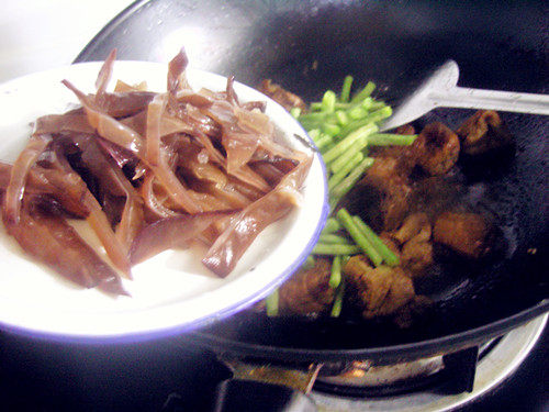 蹄香油豆腐步骤8