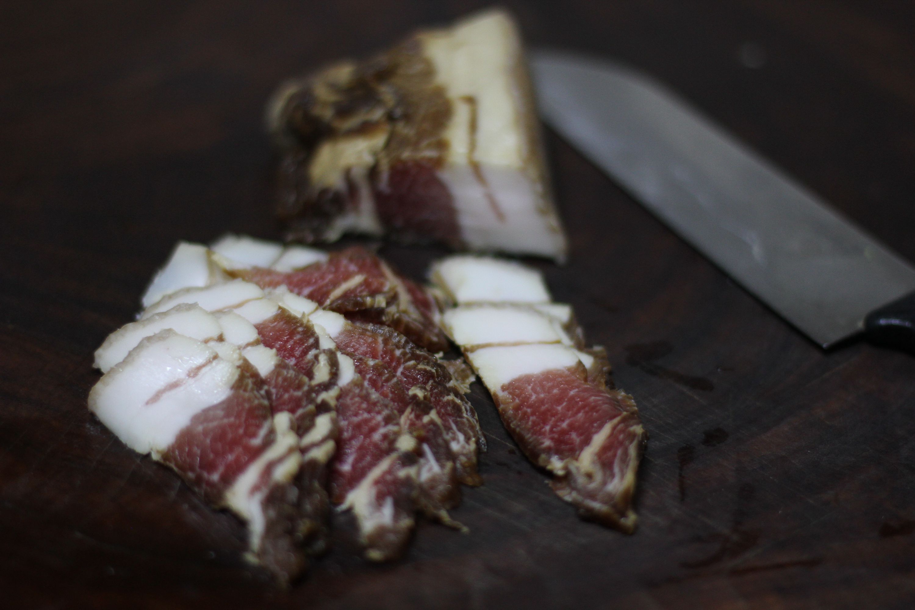 青笋山药炒腊肉步骤2