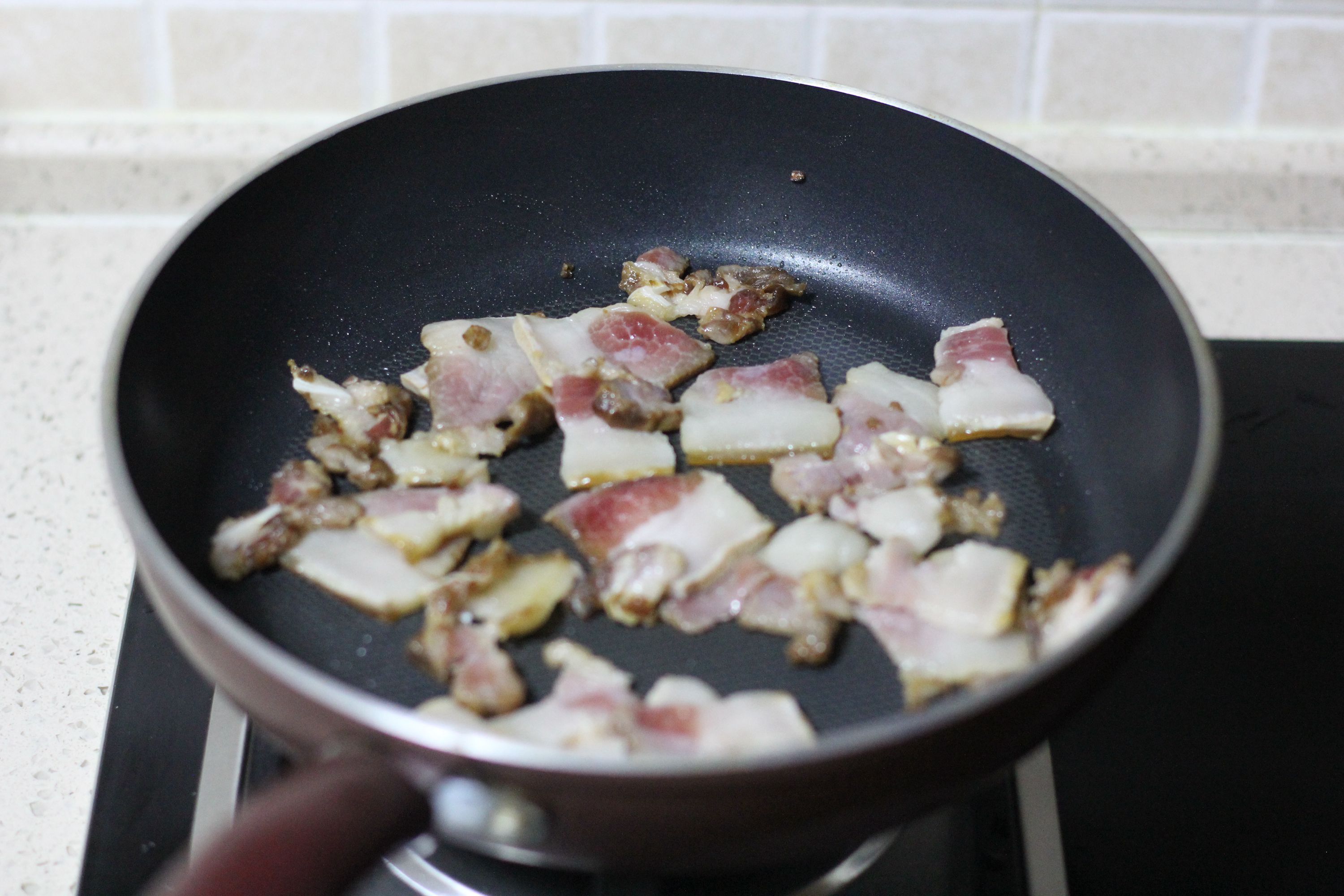 青笋山药炒腊肉步骤8