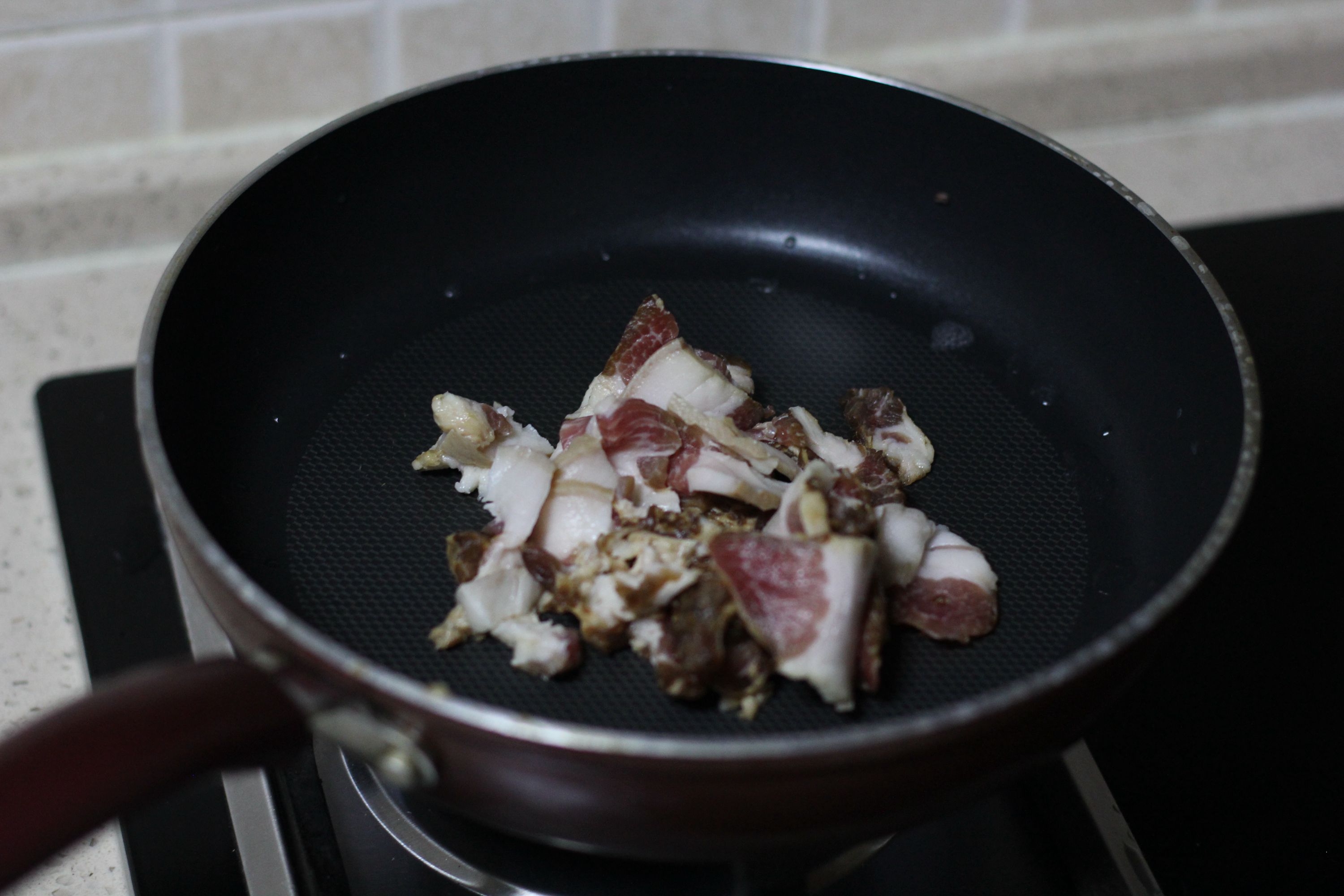 青笋山药炒腊肉步骤7