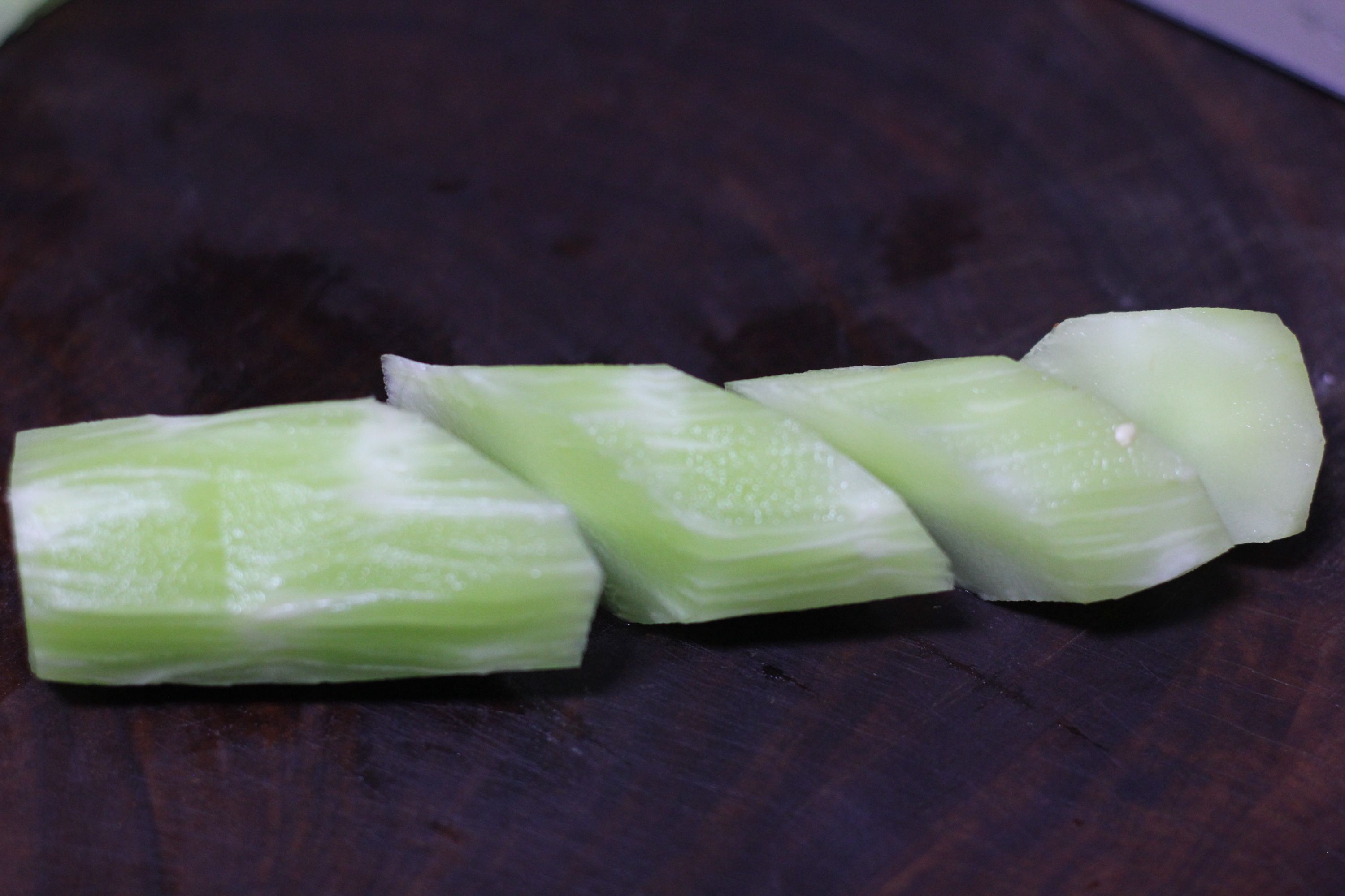 青笋山药炒腊肉步骤3