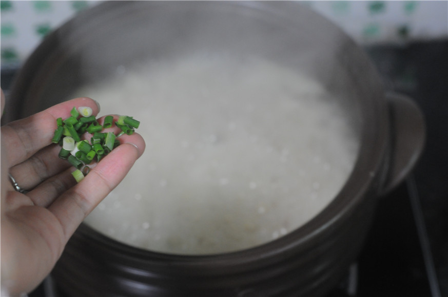 扣肉芋头煲步骤13