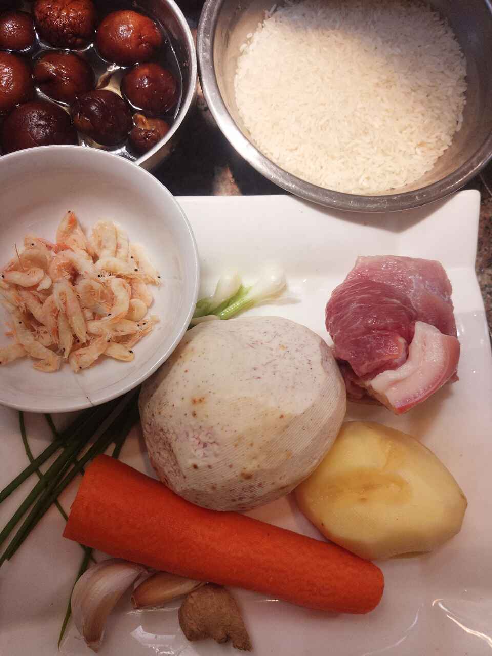 虾米芋头咸饭步骤1