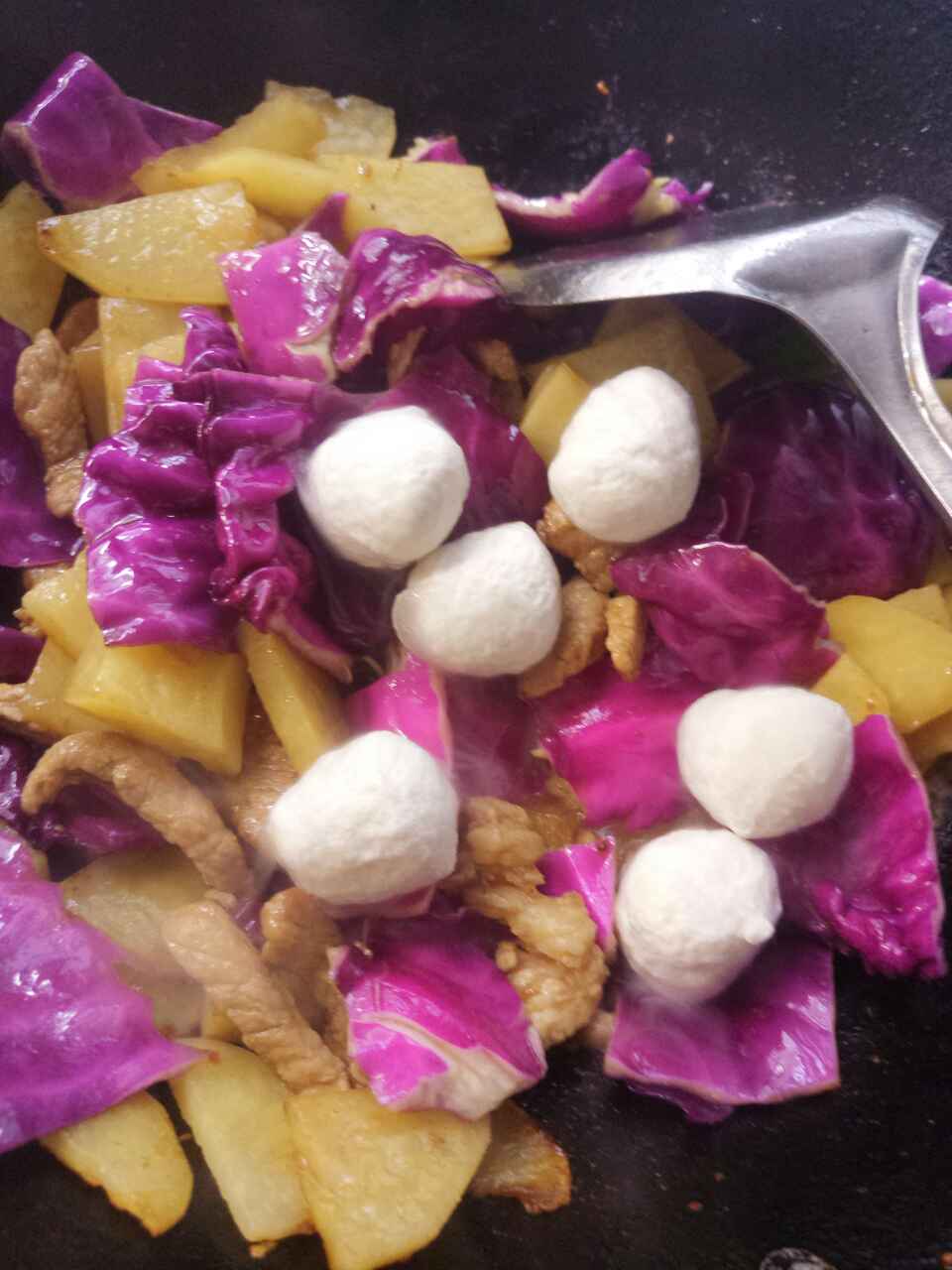 紫甘蓝肉丝炒土豆步骤7