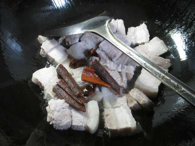 鸡蛋烧五花肉步骤4