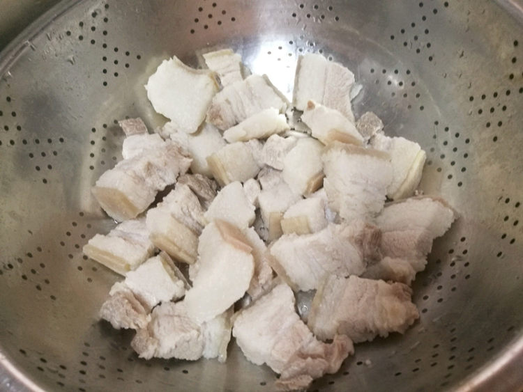 咸笋炖五花肉步骤7