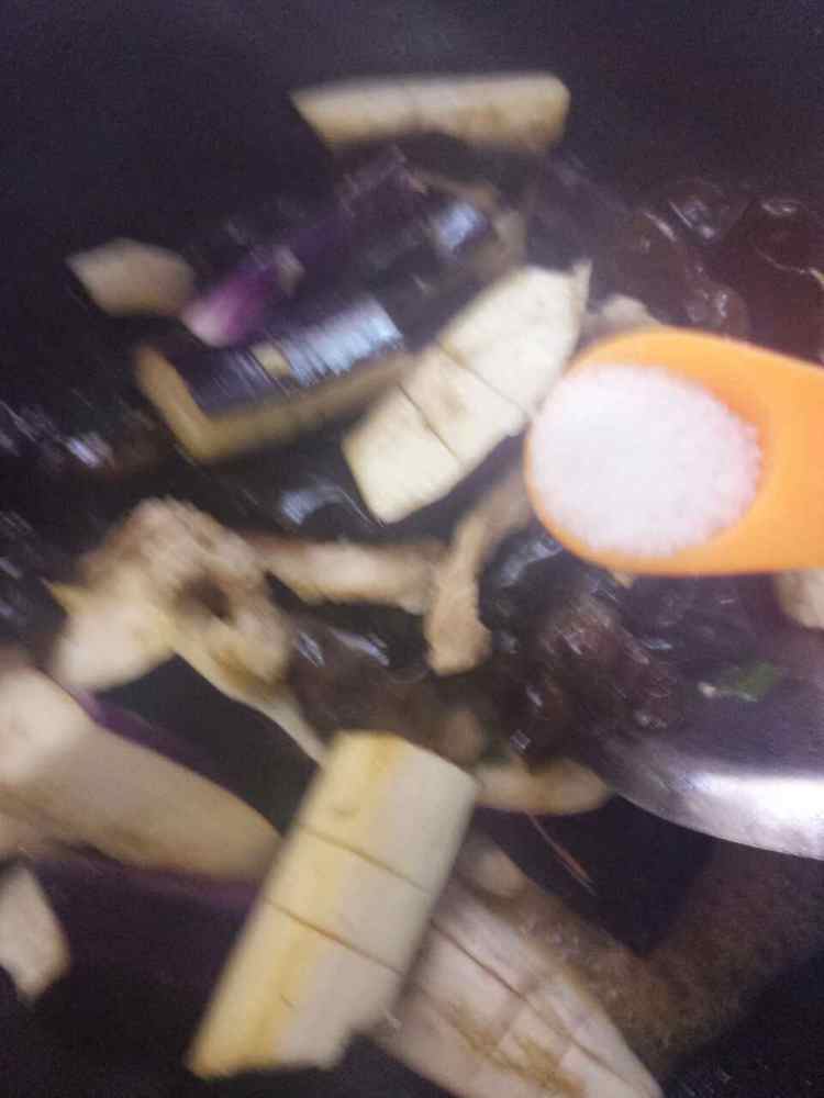 茄子肉丝煲步骤6
