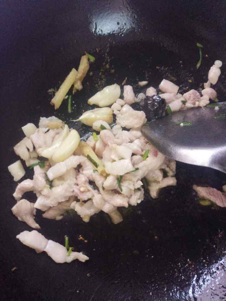 茄子肉丝煲步骤4
