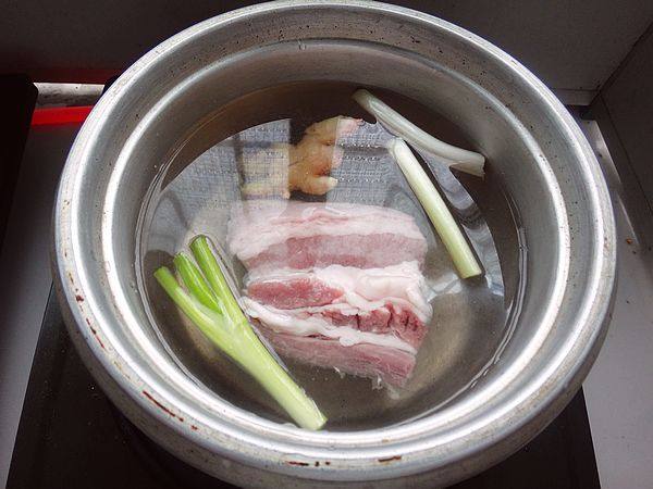 薄荷拌白肉步骤1