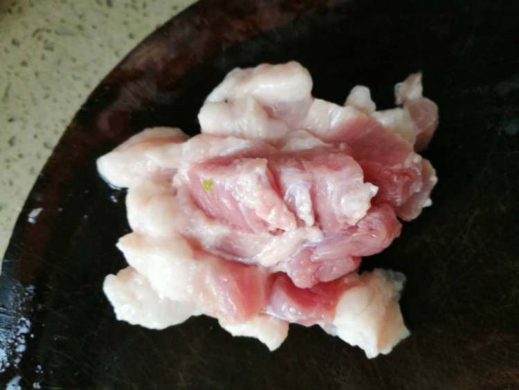 五花肉焖豆瓣酱豆腐步骤2