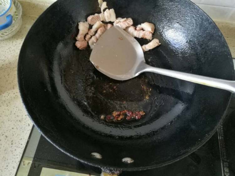 五花肉焖豆瓣酱豆腐步骤8