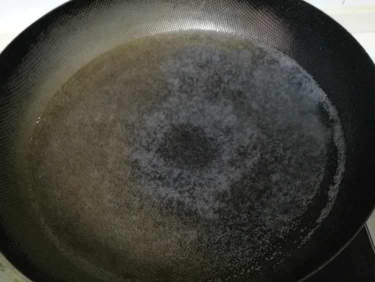 回锅肉炒花菜步骤6