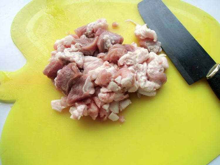 红烧肉豆角面步骤3