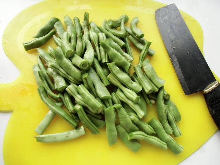 红烧肉豆角面步骤4